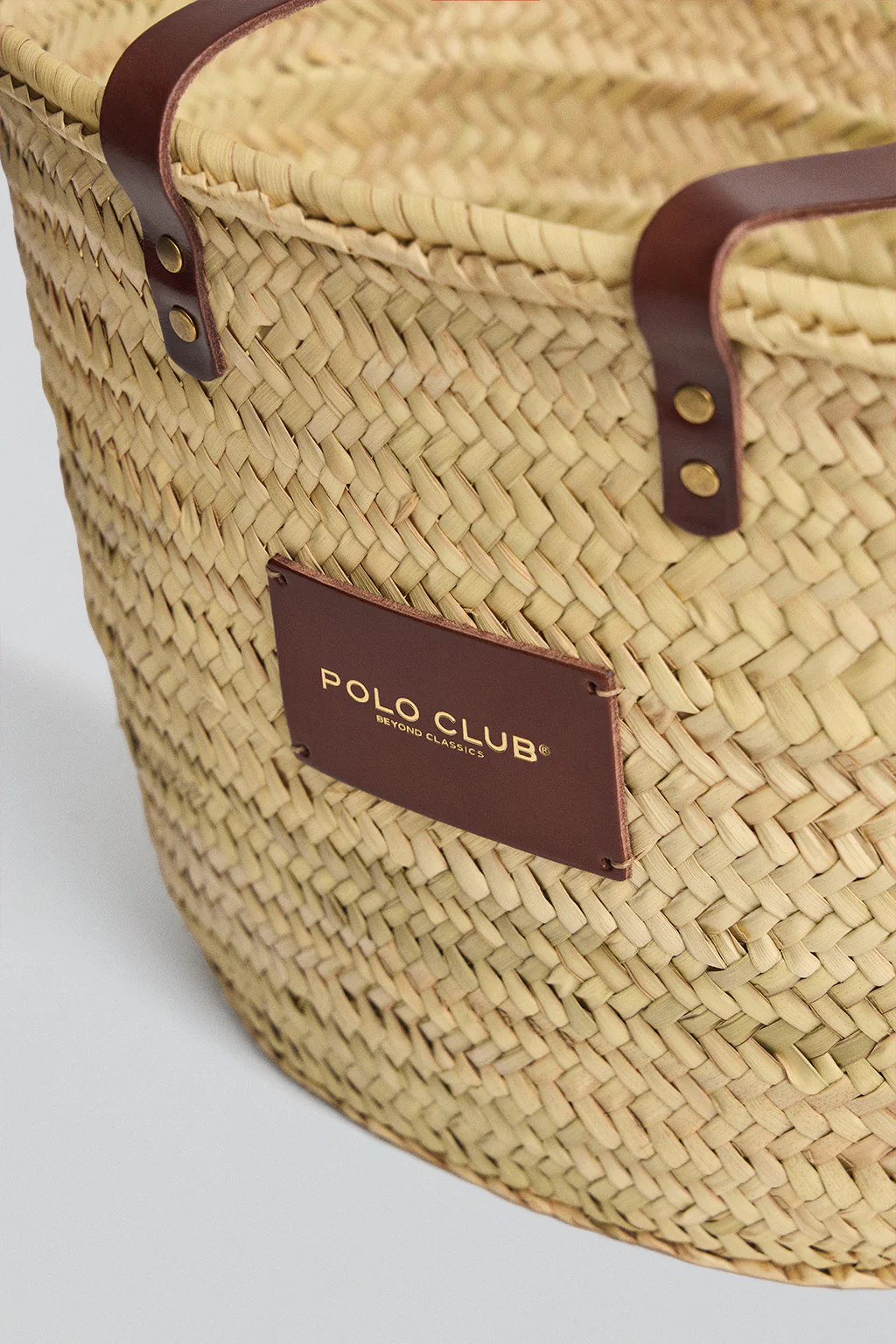 Beige medium straw basket bag with Polo Club logo - Image 2