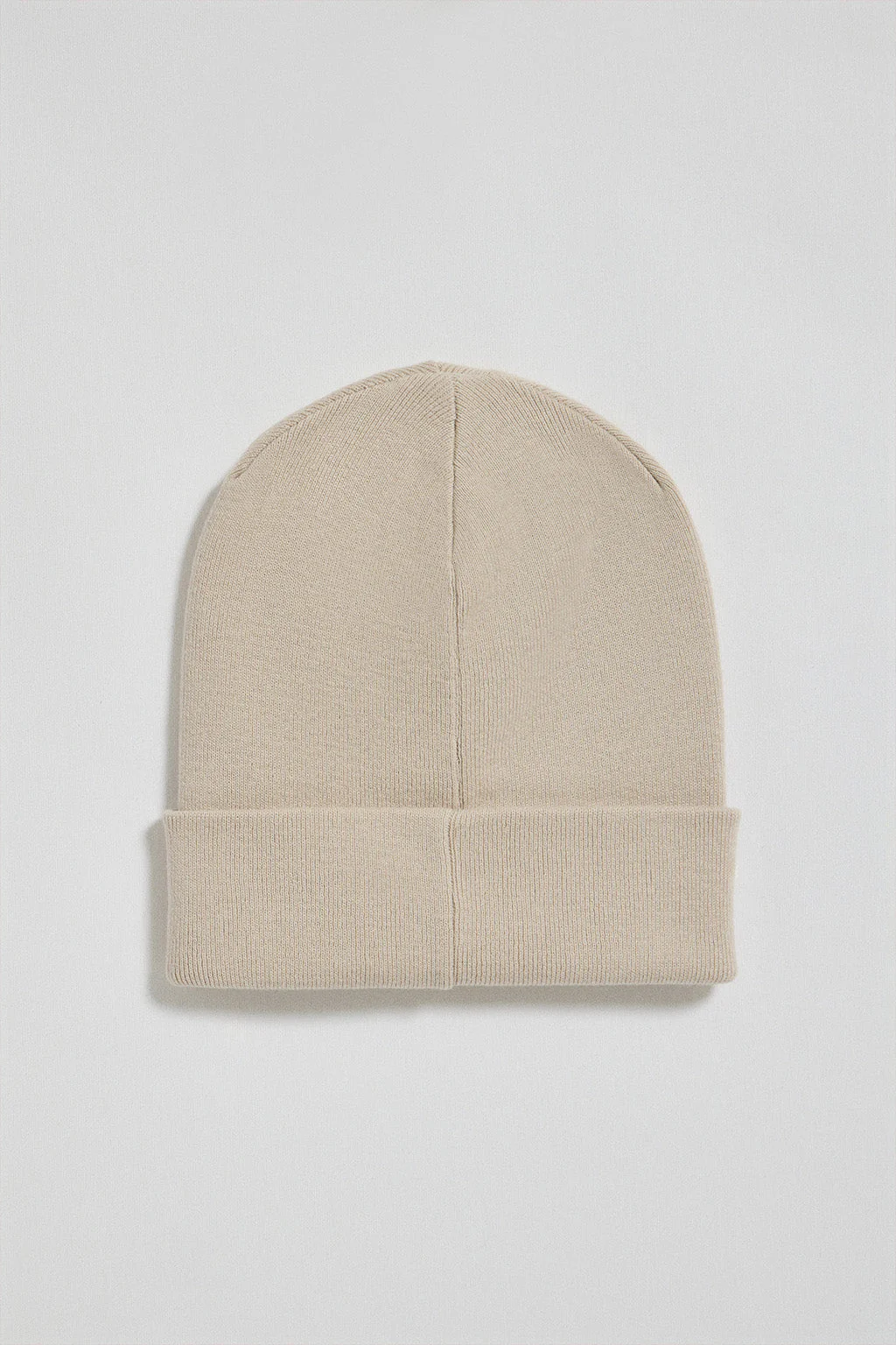 Beige Vinny beanie with embroidered logo Rigby Go - Image 3
