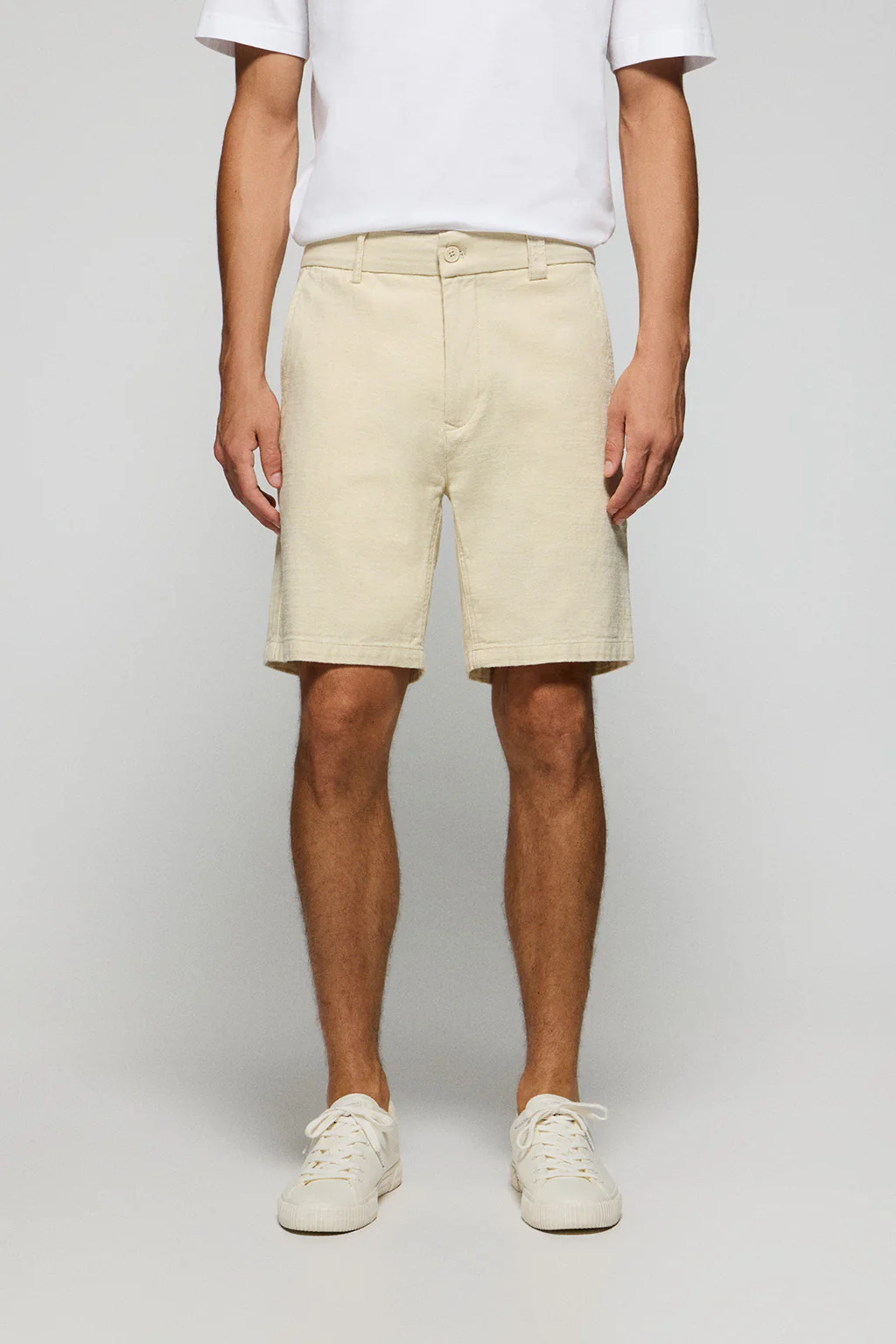 Sandy Bali shorts in linen and cotton with embroidered Polo Club details - Image 2