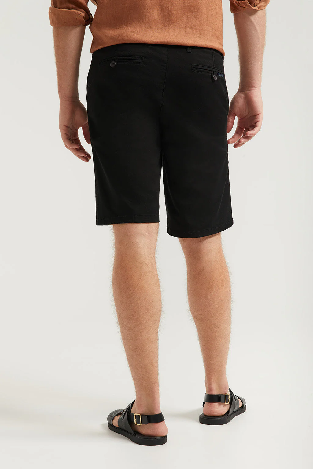 Black relaxed bermuda shorts with embroidered logo - Image 5