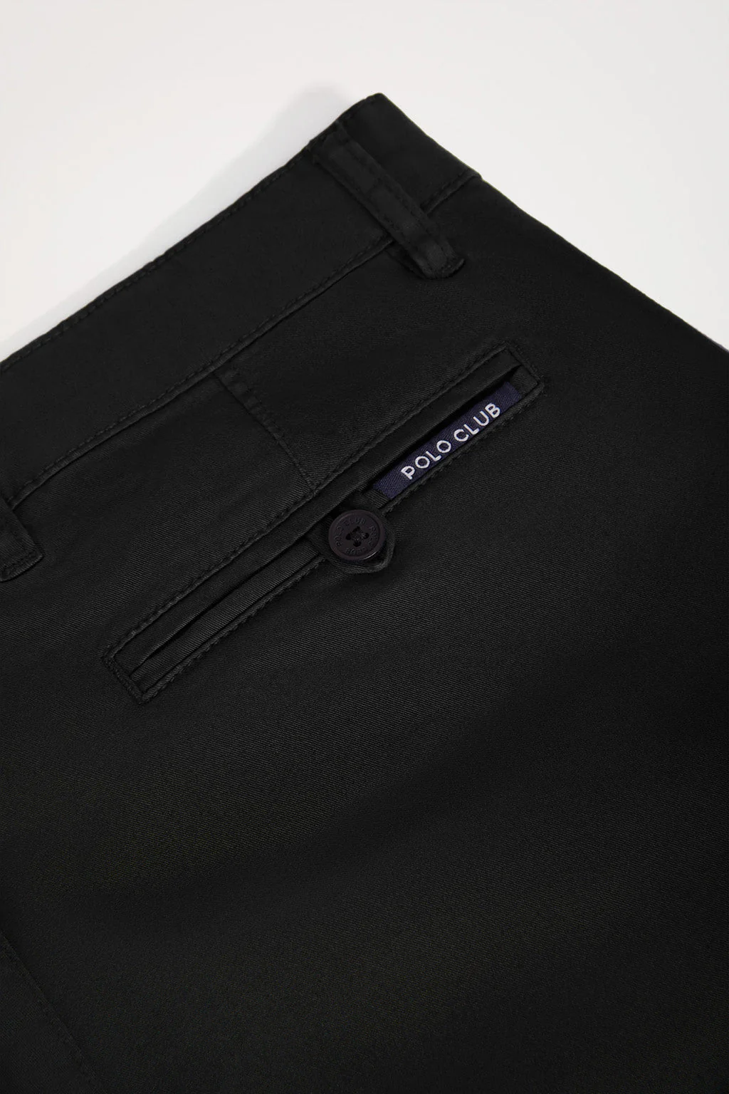 Black relaxed bermuda shorts with embroidered logo - Image 6