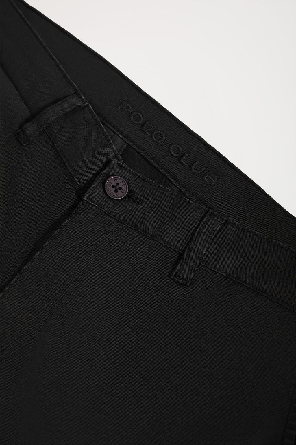 Black relaxed bermuda shorts with embroidered logo - Image 7