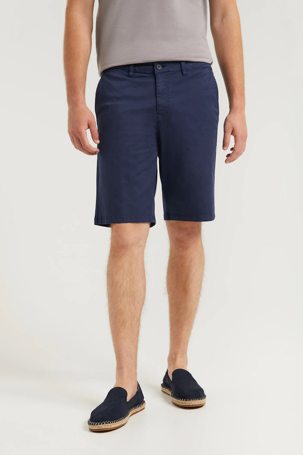 Navy-blue relaxed-fit shorts with embroidered logo - Image 2