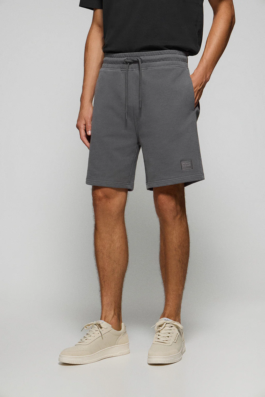 Asphalt-grey cotton Jonas Bermuda shorts with relaxed fit and Polo Club rubberised twill patch - Image 3
