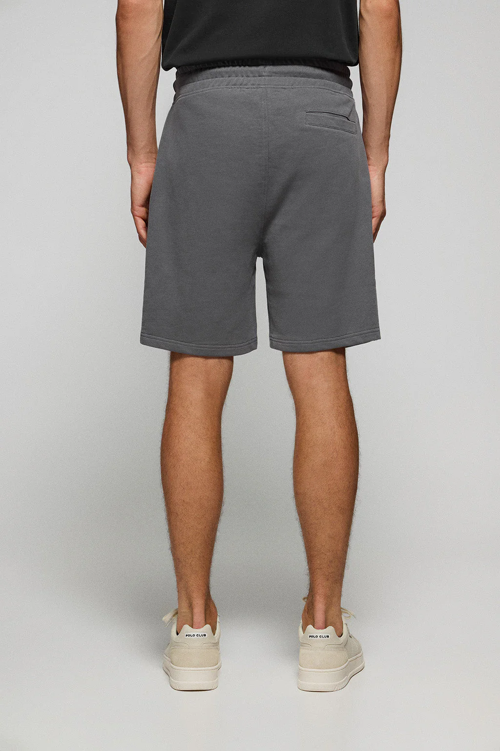 Asphalt-grey cotton Jonas Bermuda shorts with relaxed fit and Polo Club rubberised twill patch - Image 4