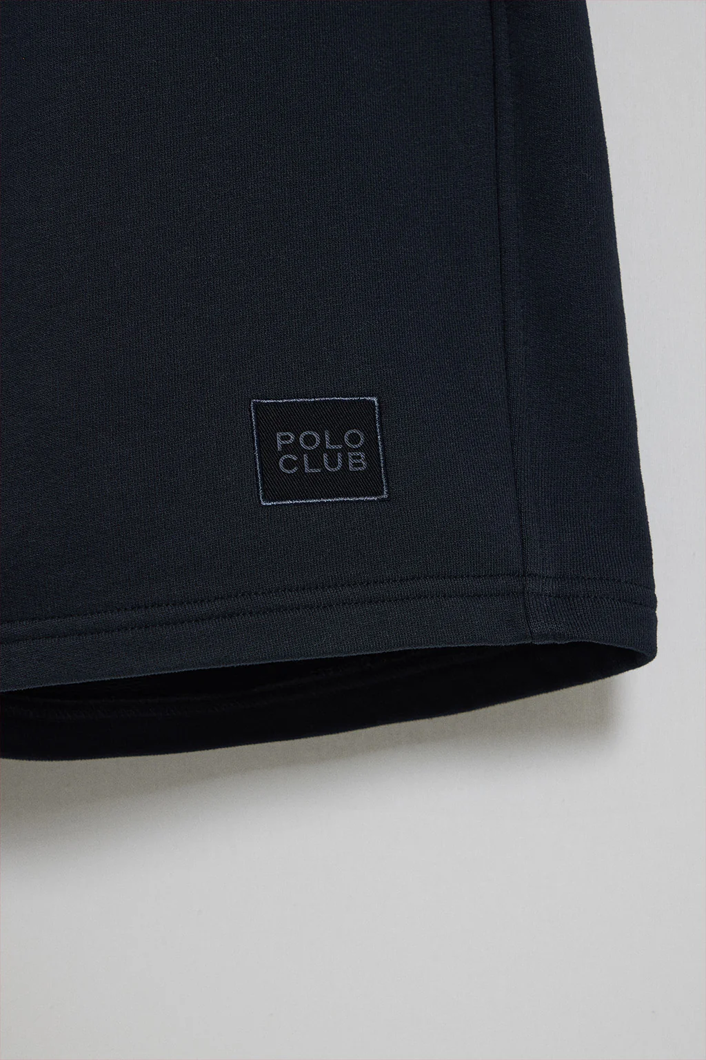 Navy-blue cotton bermuda shorts Jonas with relaxed fit and Polo Club rubberised twill patch - Image 7