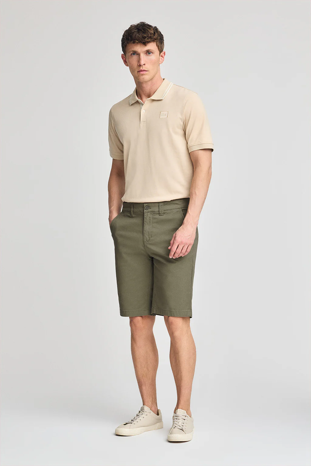Khaki relaxed bermuda shorts with Polo Club details - Image 4
