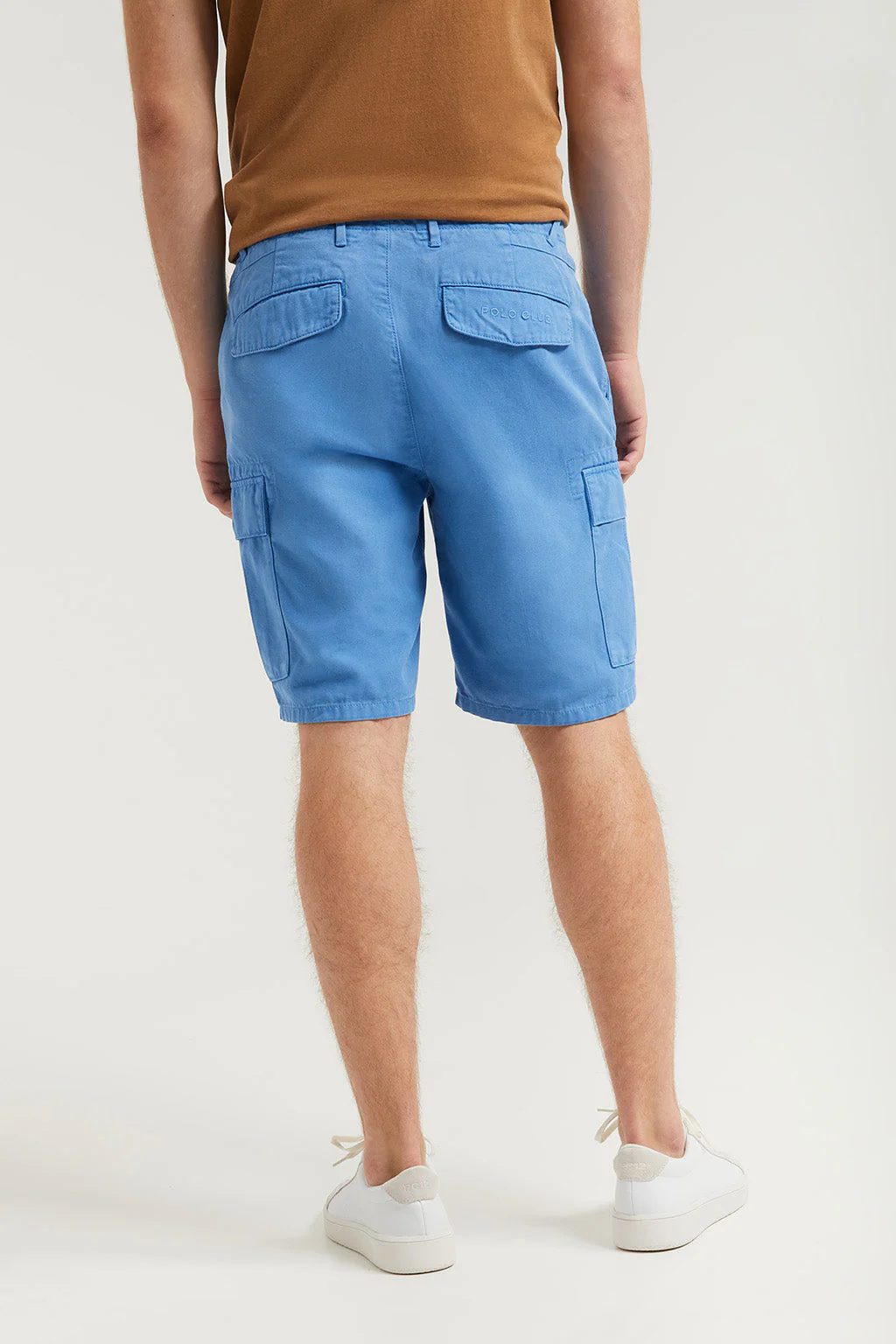 Blue cargo shorts with embroidered logo - Image 4