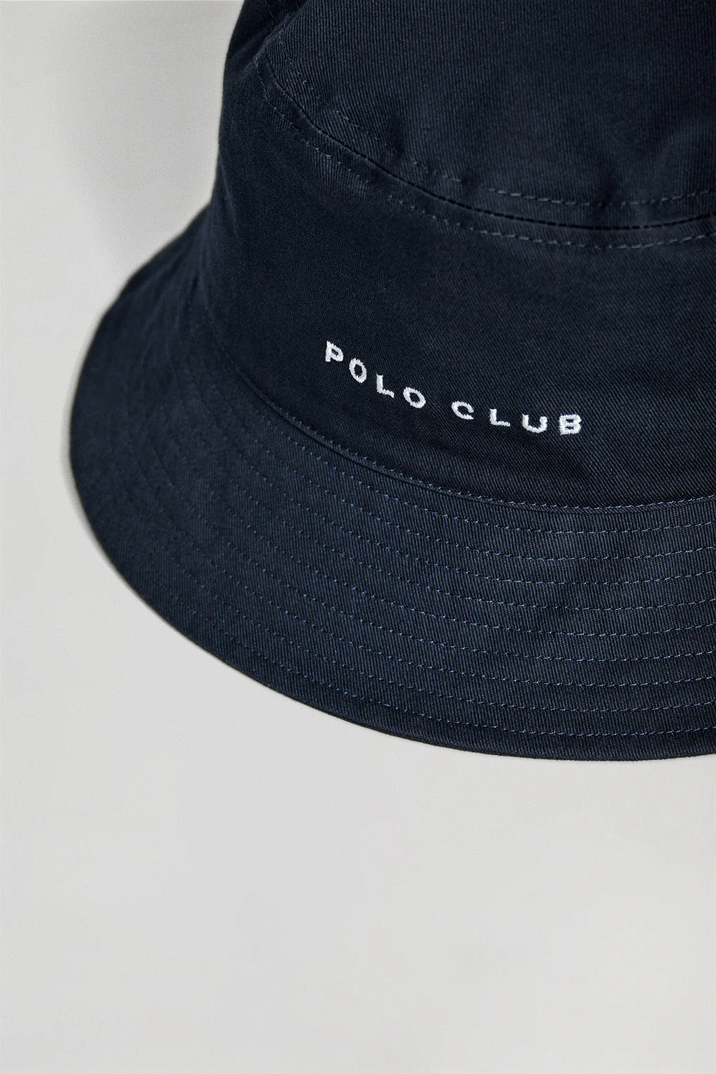 Navy-blue bucket hat with Minimal Polo Club embroidered logo - Image 4