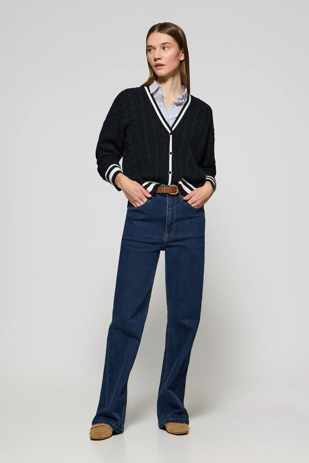 Navy-blue cable-knit short cardigan with buttons and nautical patch - Image 4