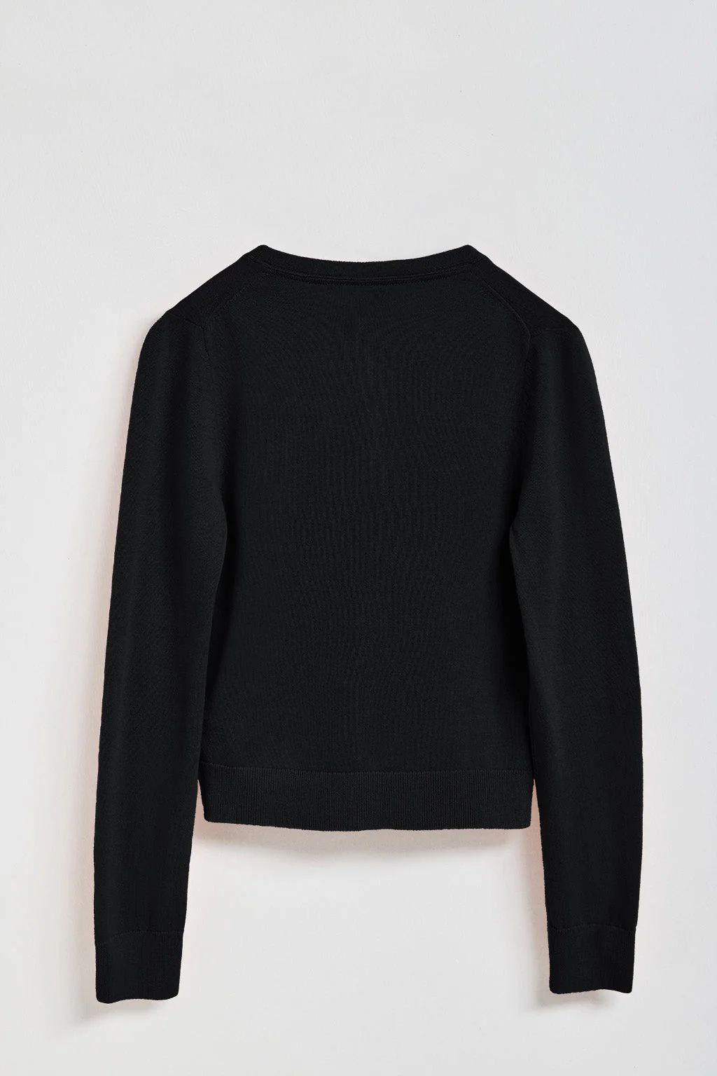 Black V-neck buttoned knit cardigan with Rigby Go logo - Image 7