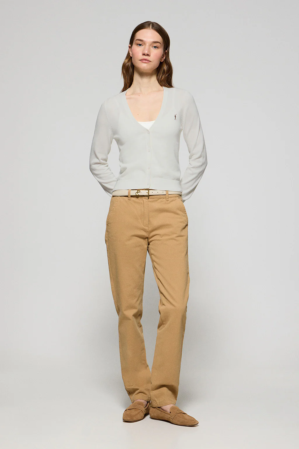 Beige V-neck buttoned knit cardigan with Rigby Go logo - Image 3