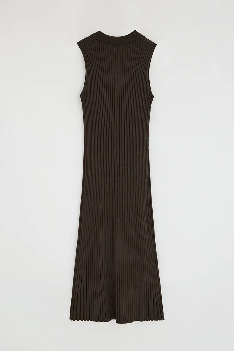 Dark-chocolate pleated sleeveless dress with Polo Club logo - Image 8