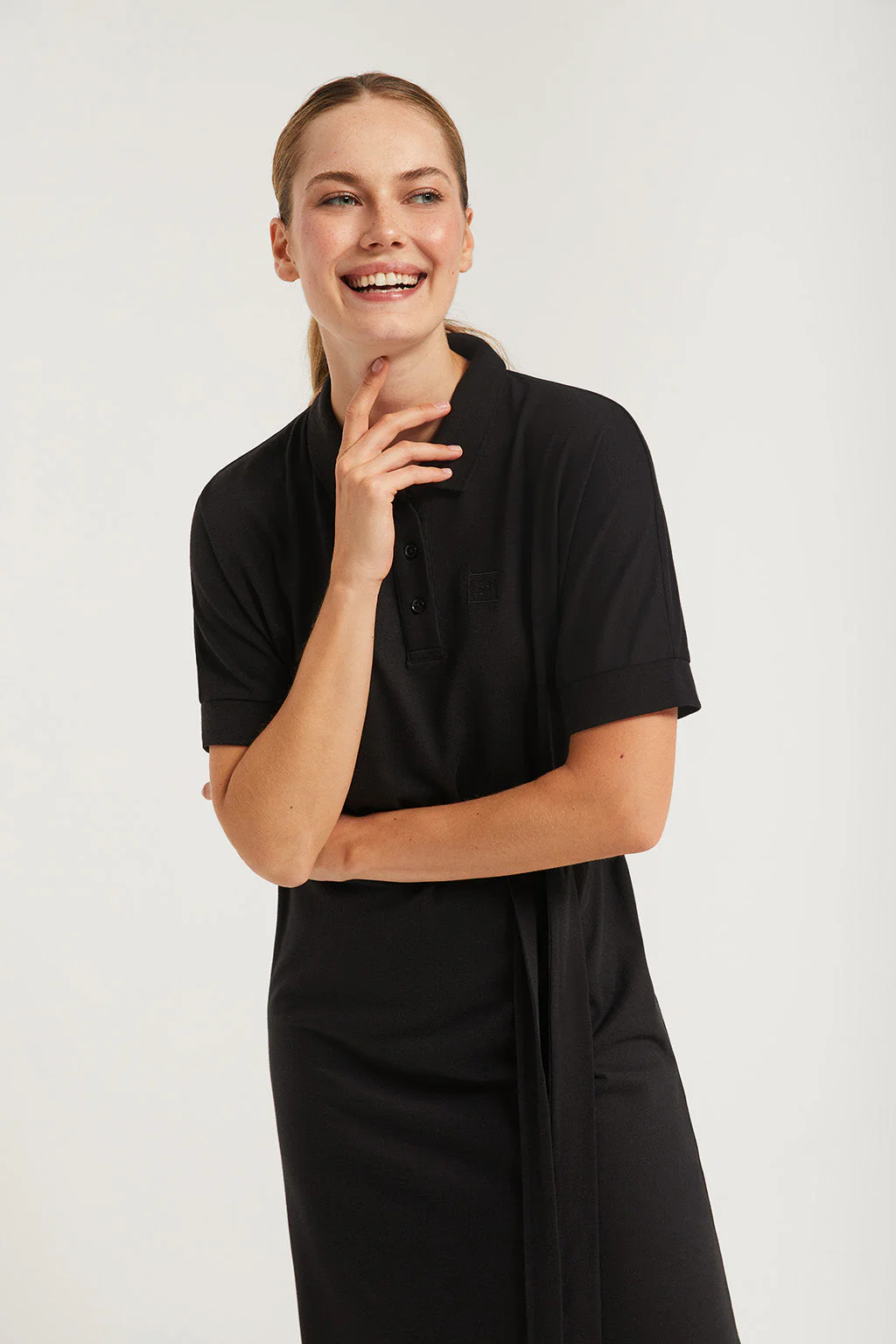 Black dolman-sleeve dress with embroidery in matching colour - Image 5