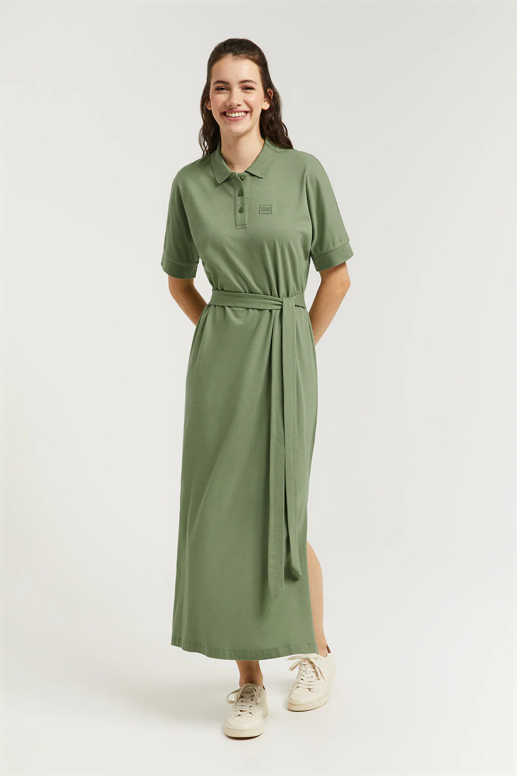 Green dolman-sleeve dress with embroidery in matching colour - Image 3