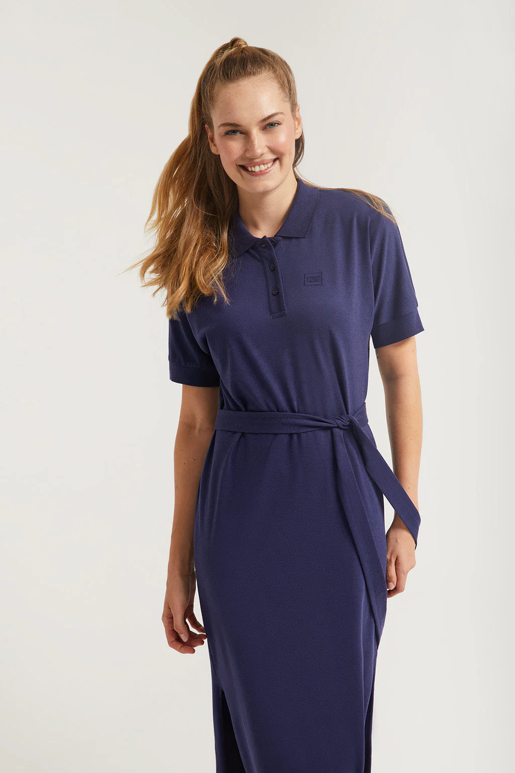 Navy-blue dolman-sleeve dress with embroidery in matching colour - Image 6