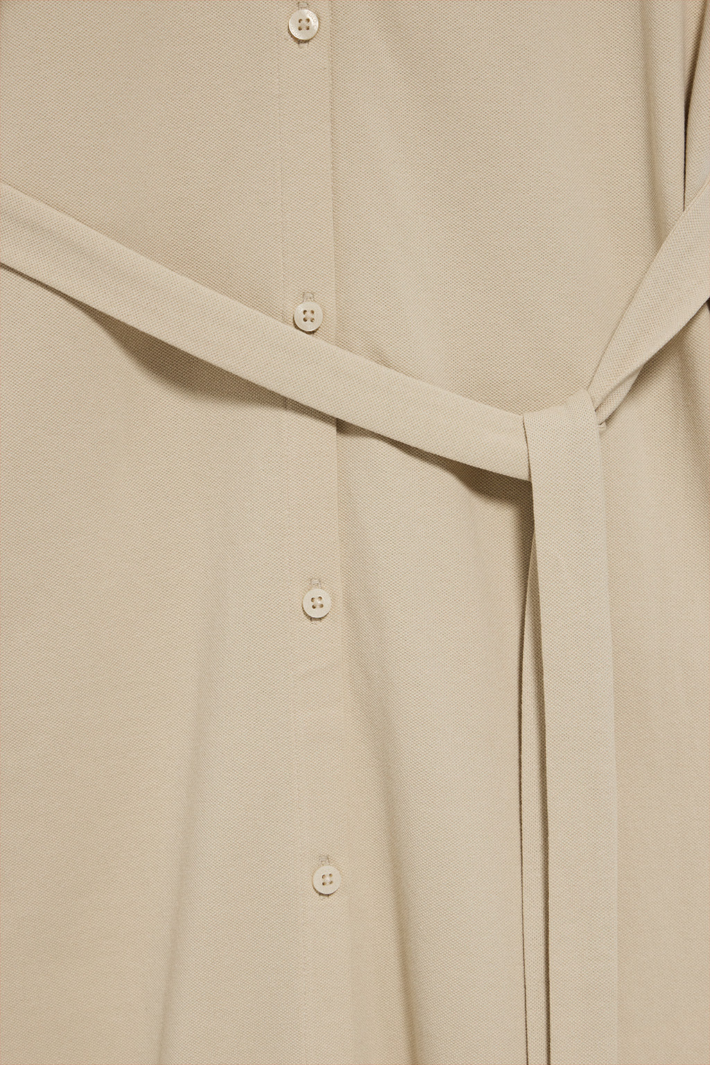 Beige sleeveless buttoned dress with embroidered monogram - Image 7