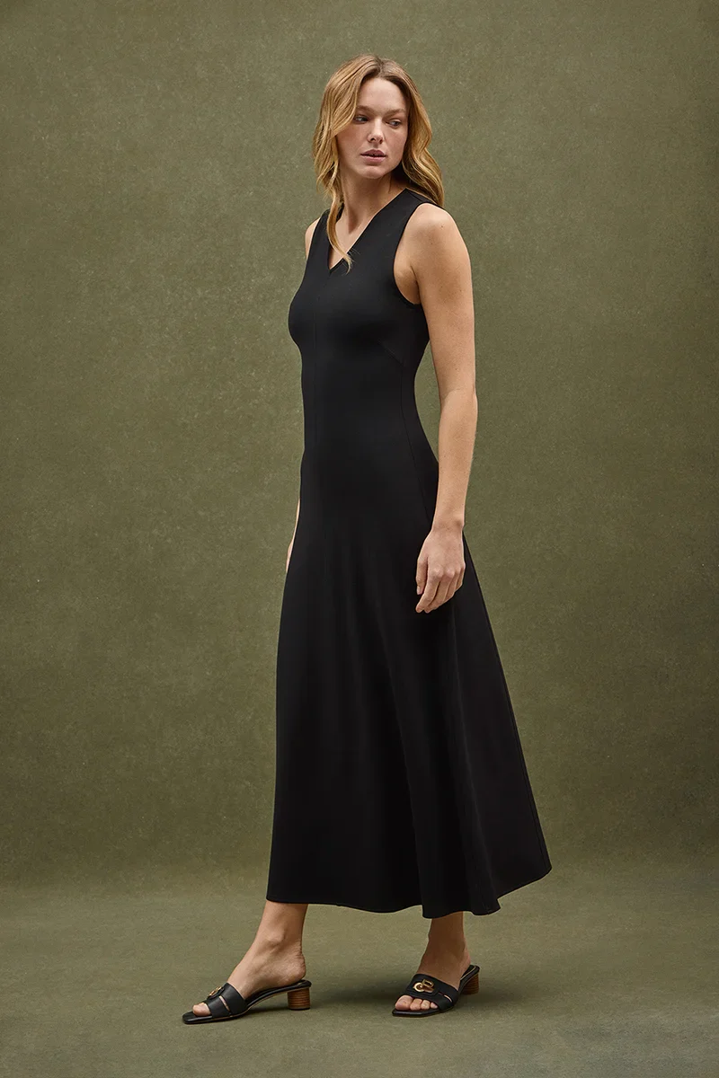 Black sleeveless V-neck dress with Polo Club logo - Image 2