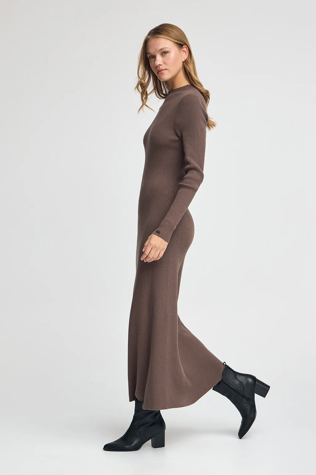 Brown mock-neck long dress with Polo Club logo - Image 4