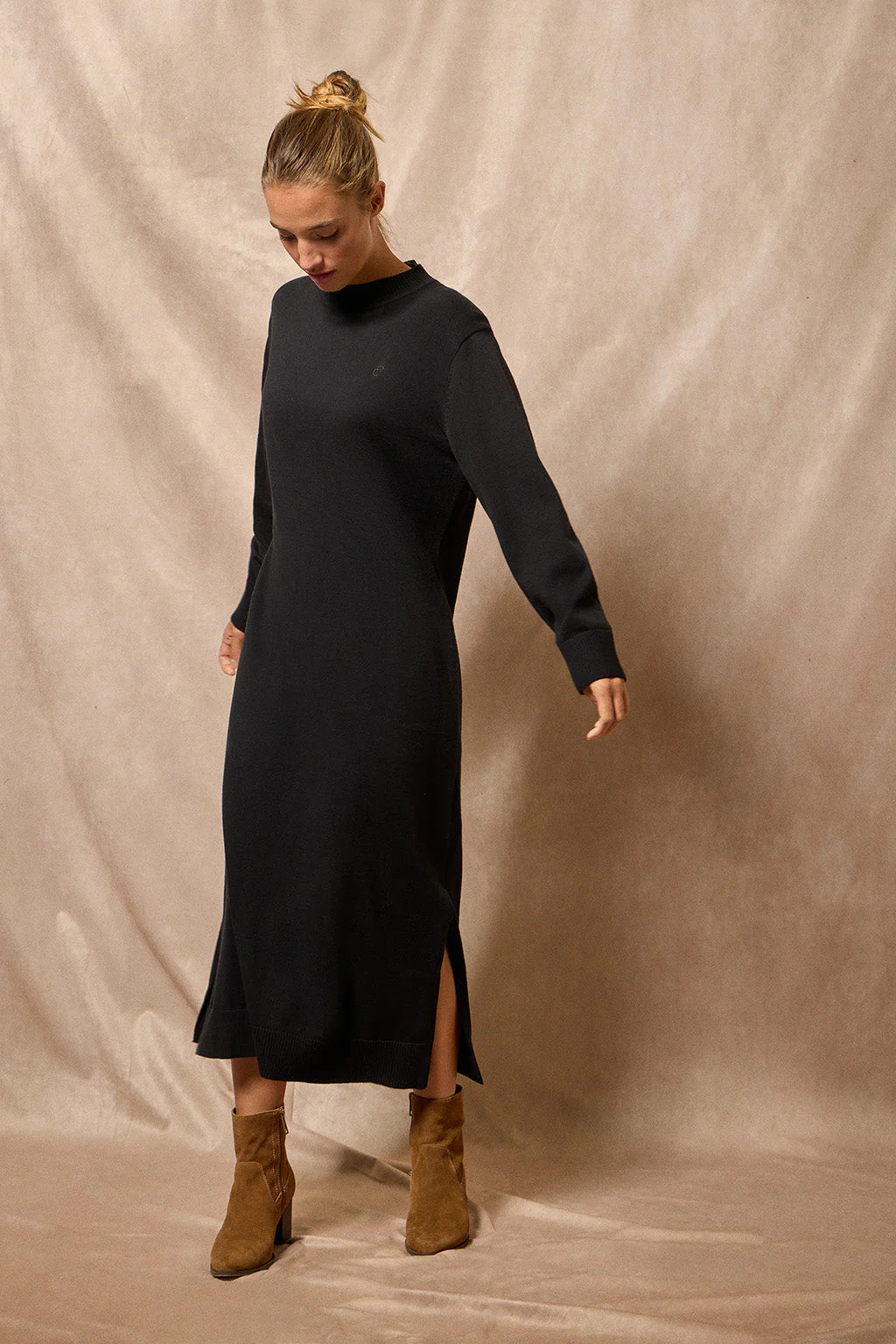 Black knit long dress Nara in plain fabric and monogram Polo Club embroidery