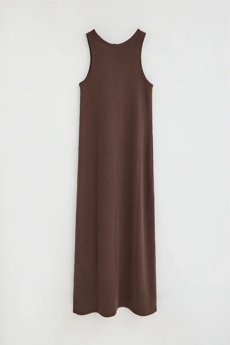 Chocolate rustic-knit dress with Polo Club logo - Image 8