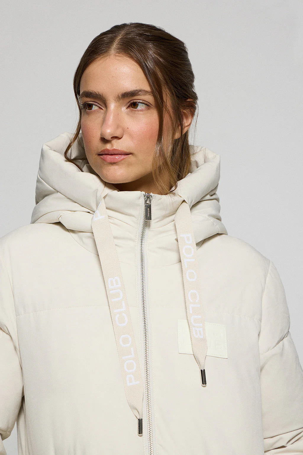 Beige short coat Buenos Aires with fixed hood and Polo Club details - Image 2