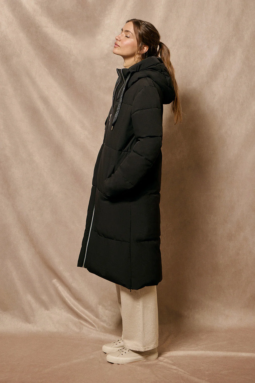 Black short coat Buenos Aires with fixed hood and Polo Club details - Image 4
