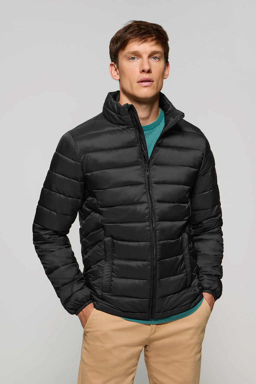 Black ultralight Cabo jacket with logo - Image 4