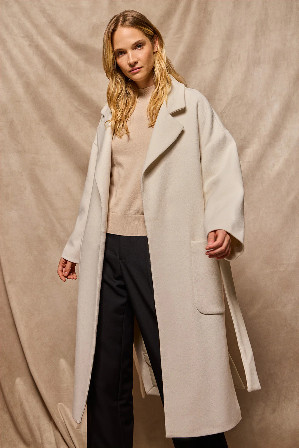 Beige long coat Carrie with Polo Club details - Image 18