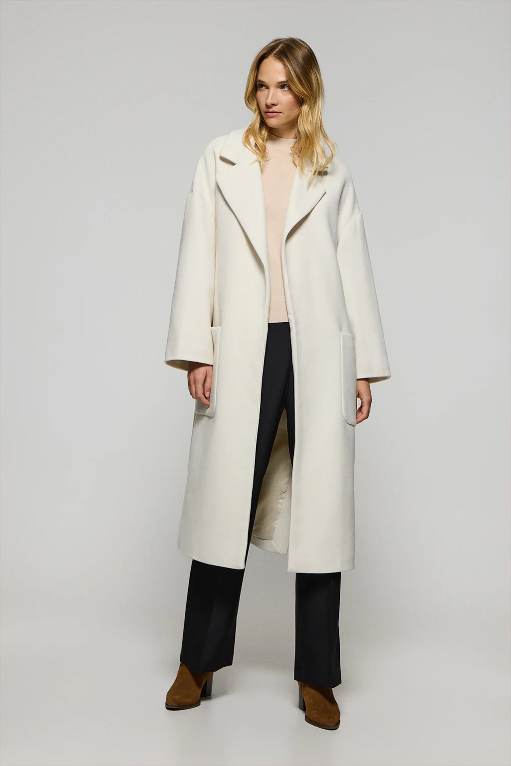 Beige long coat Carrie with Polo Club details - Image 4