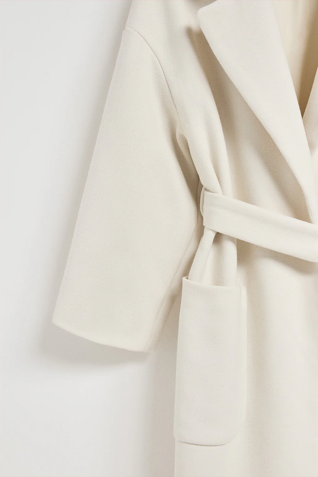 Beige long coat Carrie with Polo Club details - Image 9