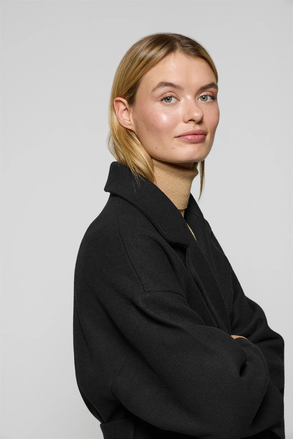 Black long coat Carrie with Polo Club details - Image 3