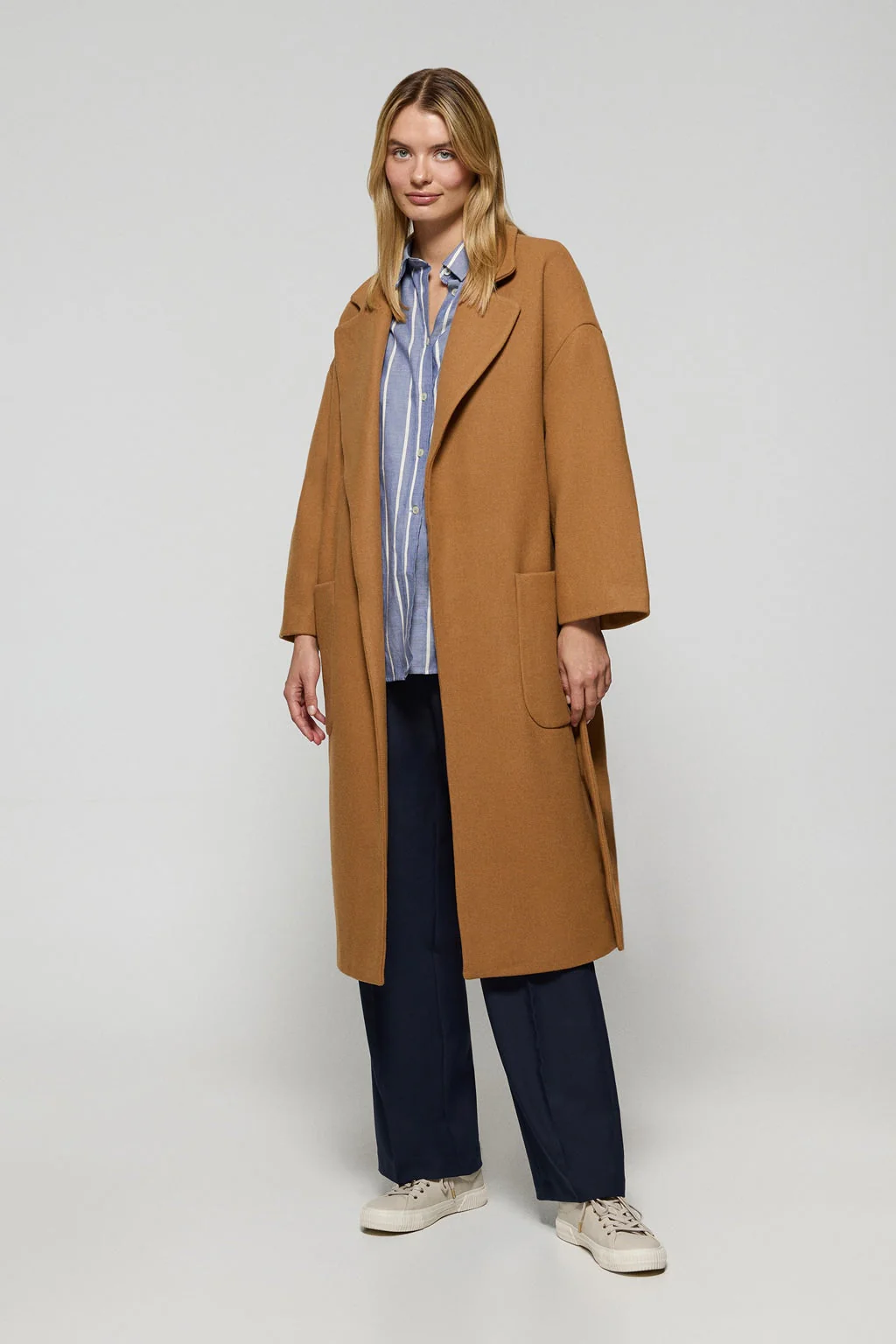 Camel long coat Carrie with Polo Club details - Image 3