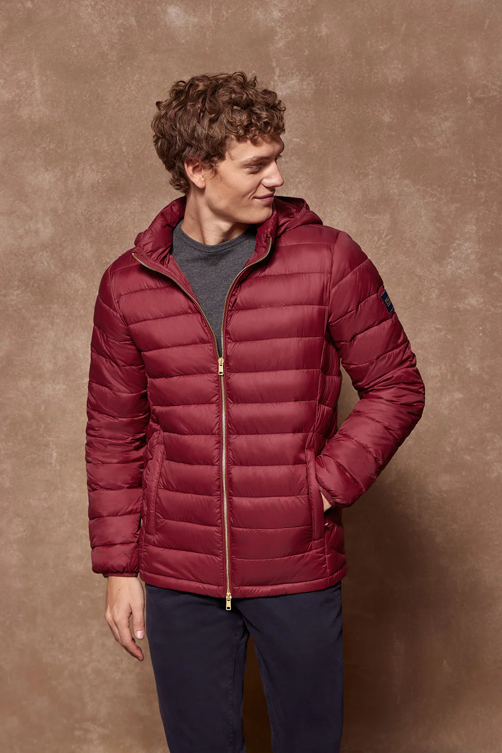 Burgundy ultralight Charles jacket with hood and Polo Club logo - Image 5