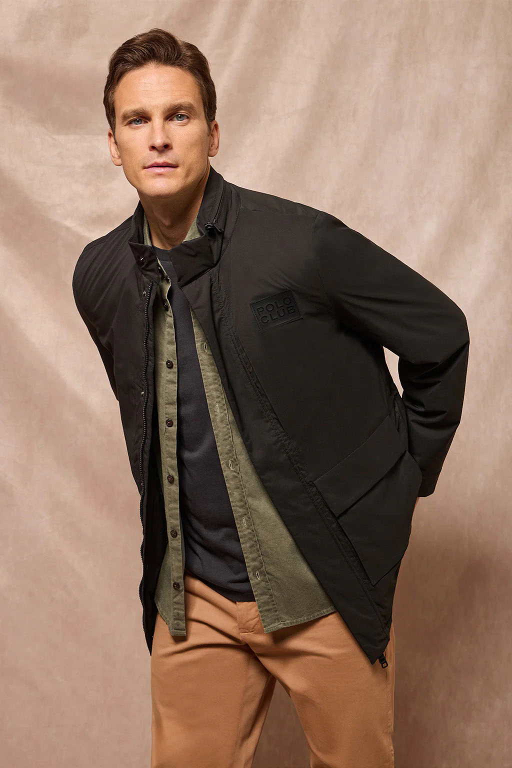 Black lightweight Parka Chelsea with branded patch - Image 4