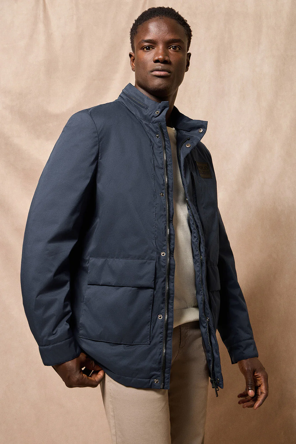 Navy-blue lightweight Parka Chelsea with branded patch - Image 4
