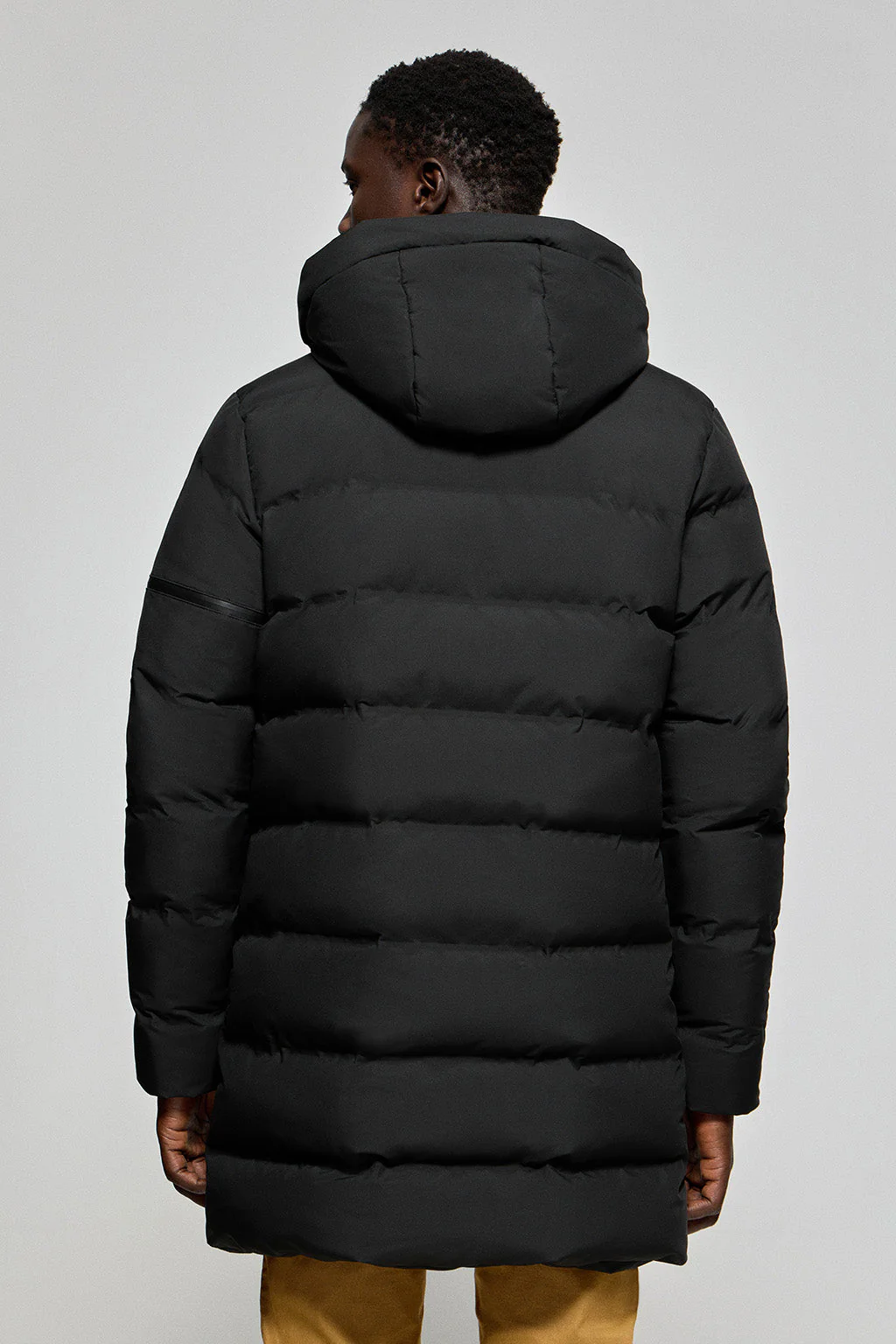 Black coat Courchevel with detachable hood and Polo Club details - Image 7