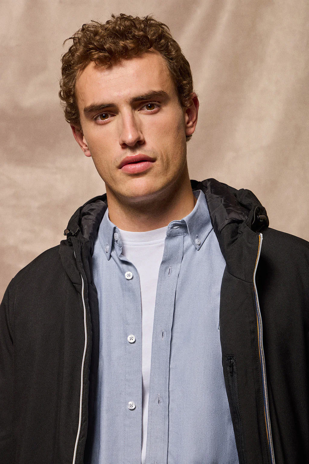 Black puffer coat with hood and bi-coloured Polo Club patch - Image 4