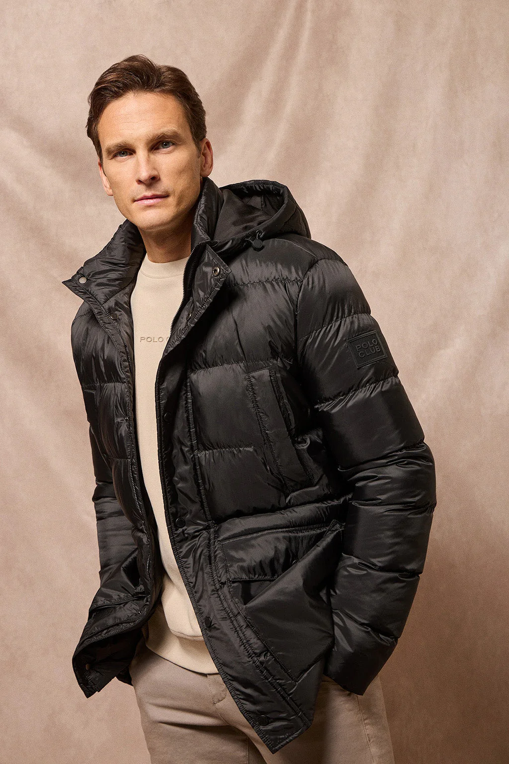 Black coat Greenwich with pockets, fixed hood and Polo Club details - Image 4