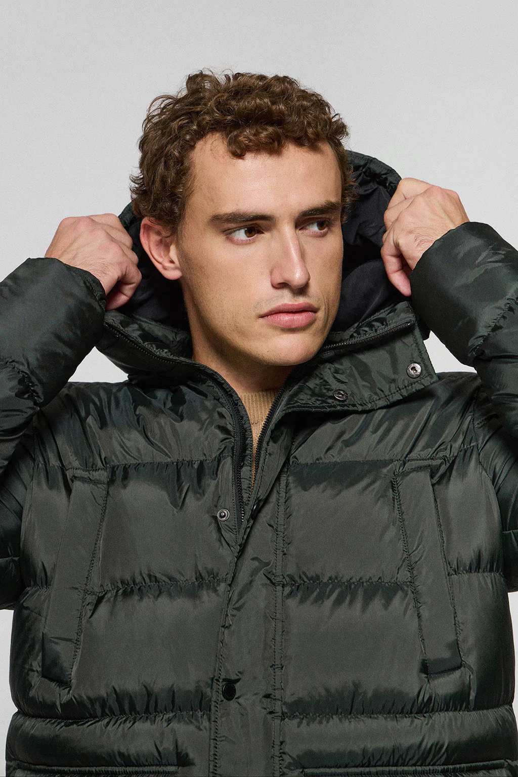 Green coat Greenwich with pockets, fixed hood and Polo Club details - Image 2