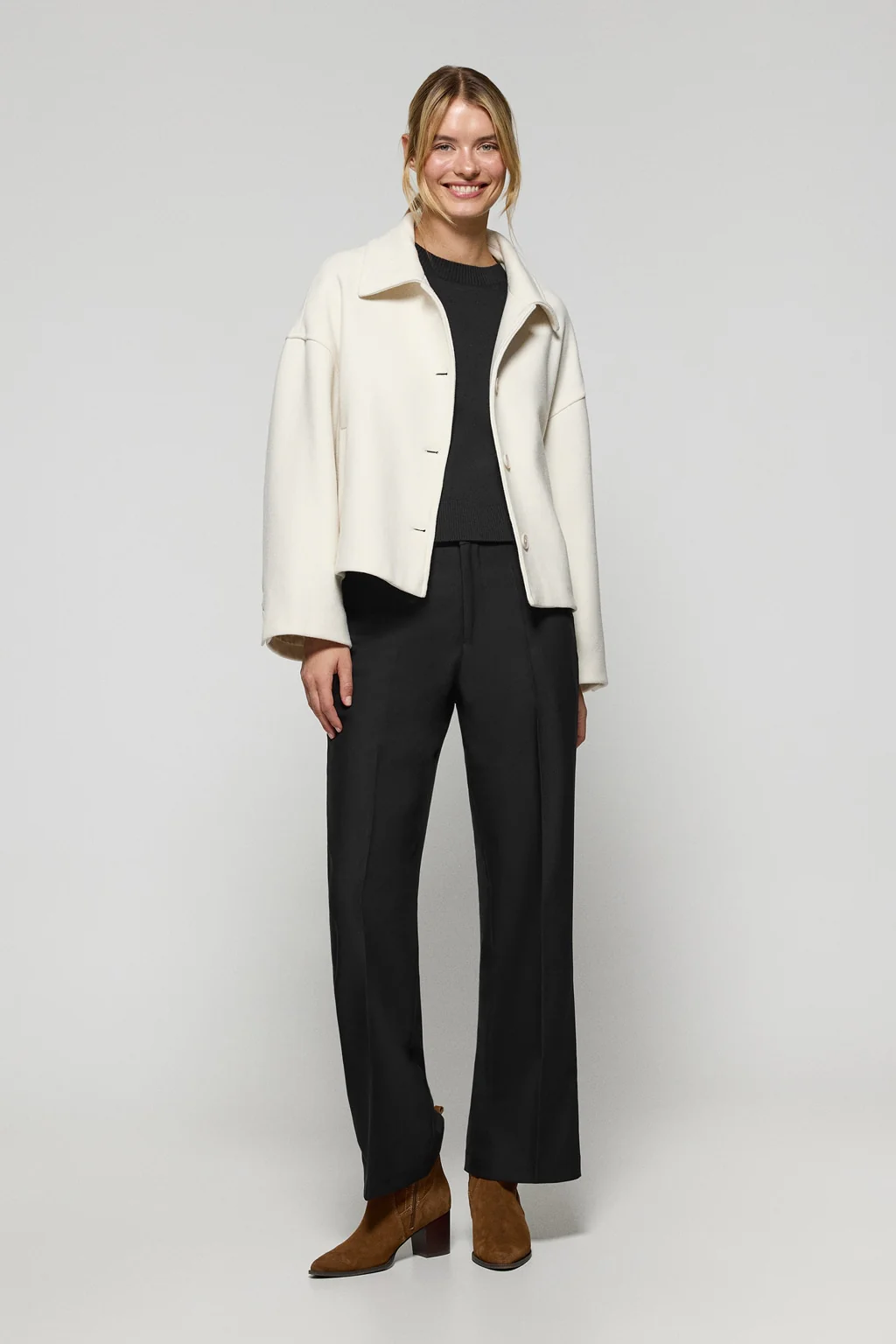 Beige buttoned short coat Lita with Polo Club details - Image 7