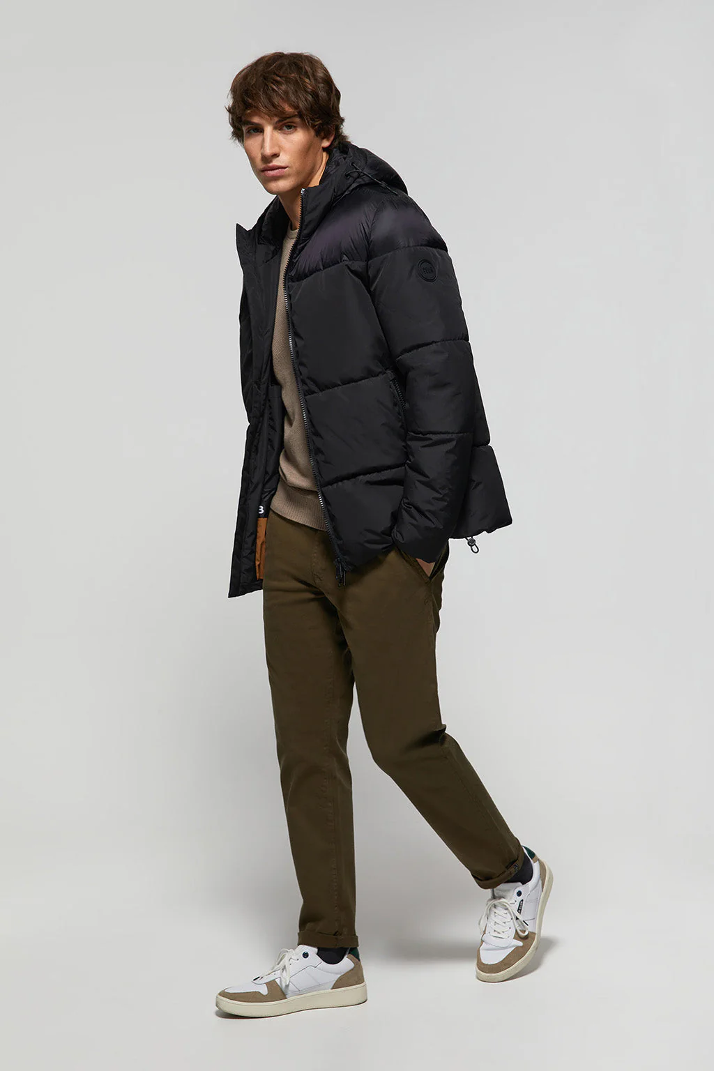 Black matte and glossy puffer jacket with sleeve patch - Image 3