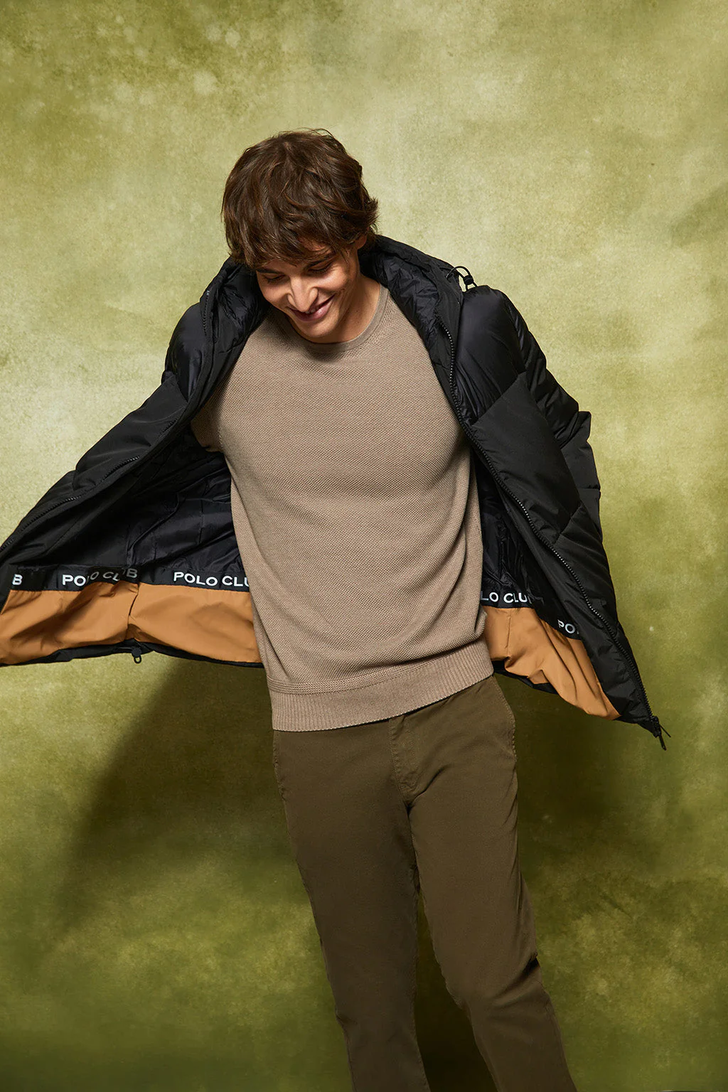 Black matte and glossy puffer jacket with sleeve patch - Image 4