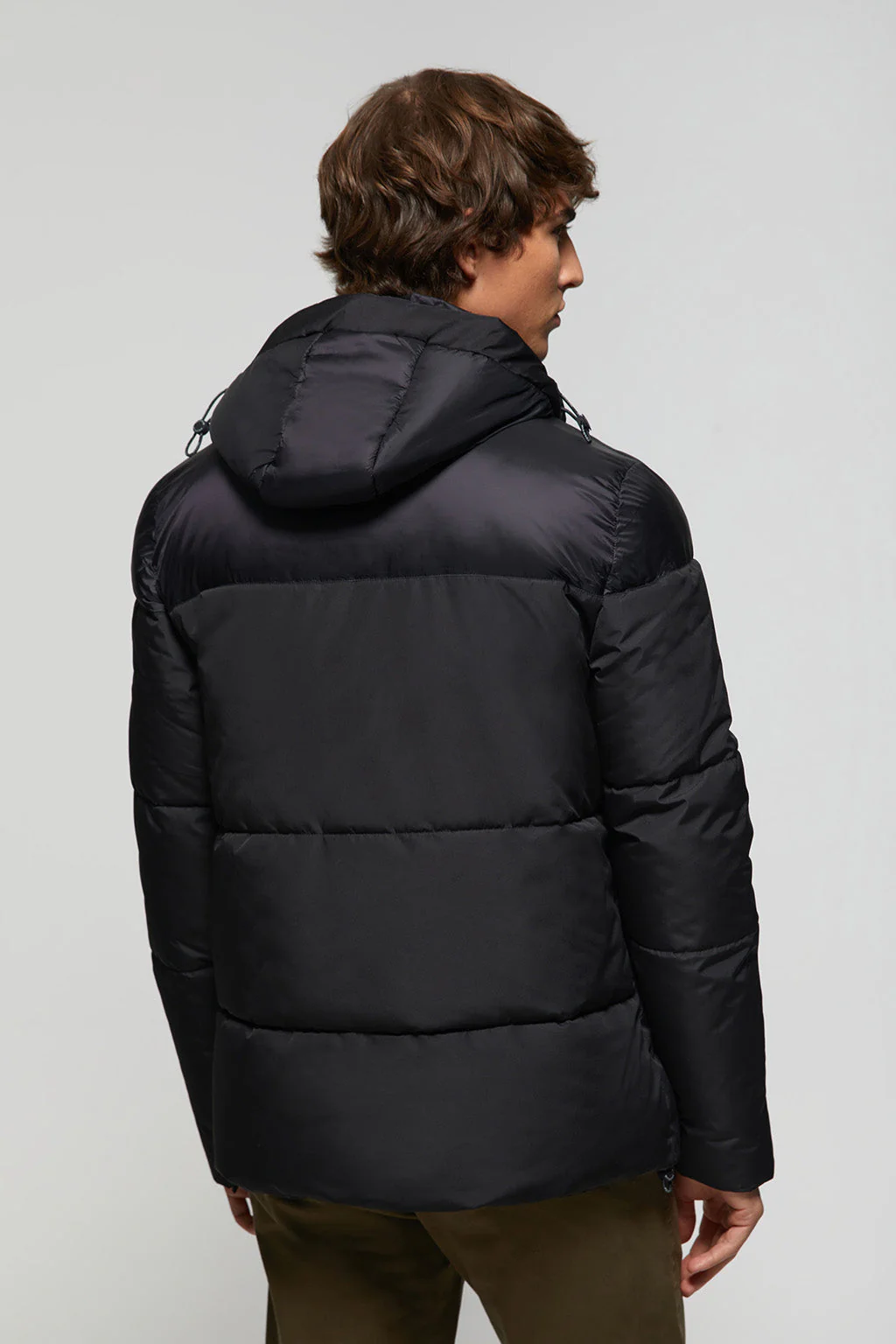 Black matte and glossy puffer jacket with sleeve patch - Image 5