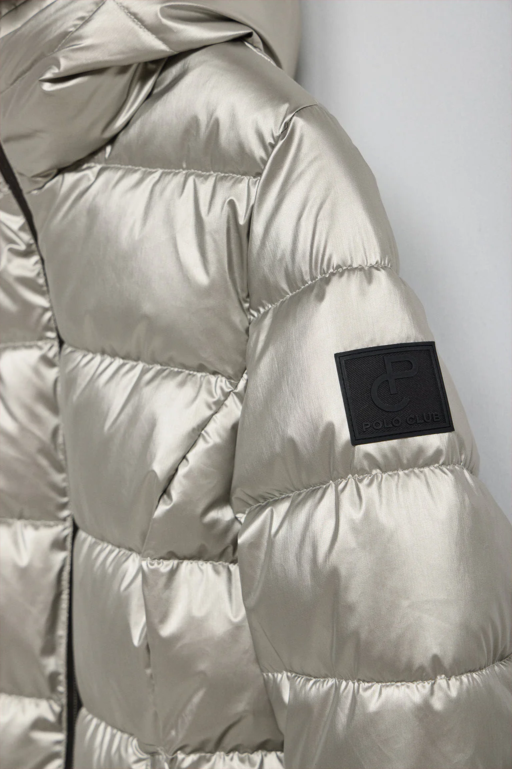 Platinum glitter-effect short coat Snow with fixed hood and Polo Club details - Image 7
