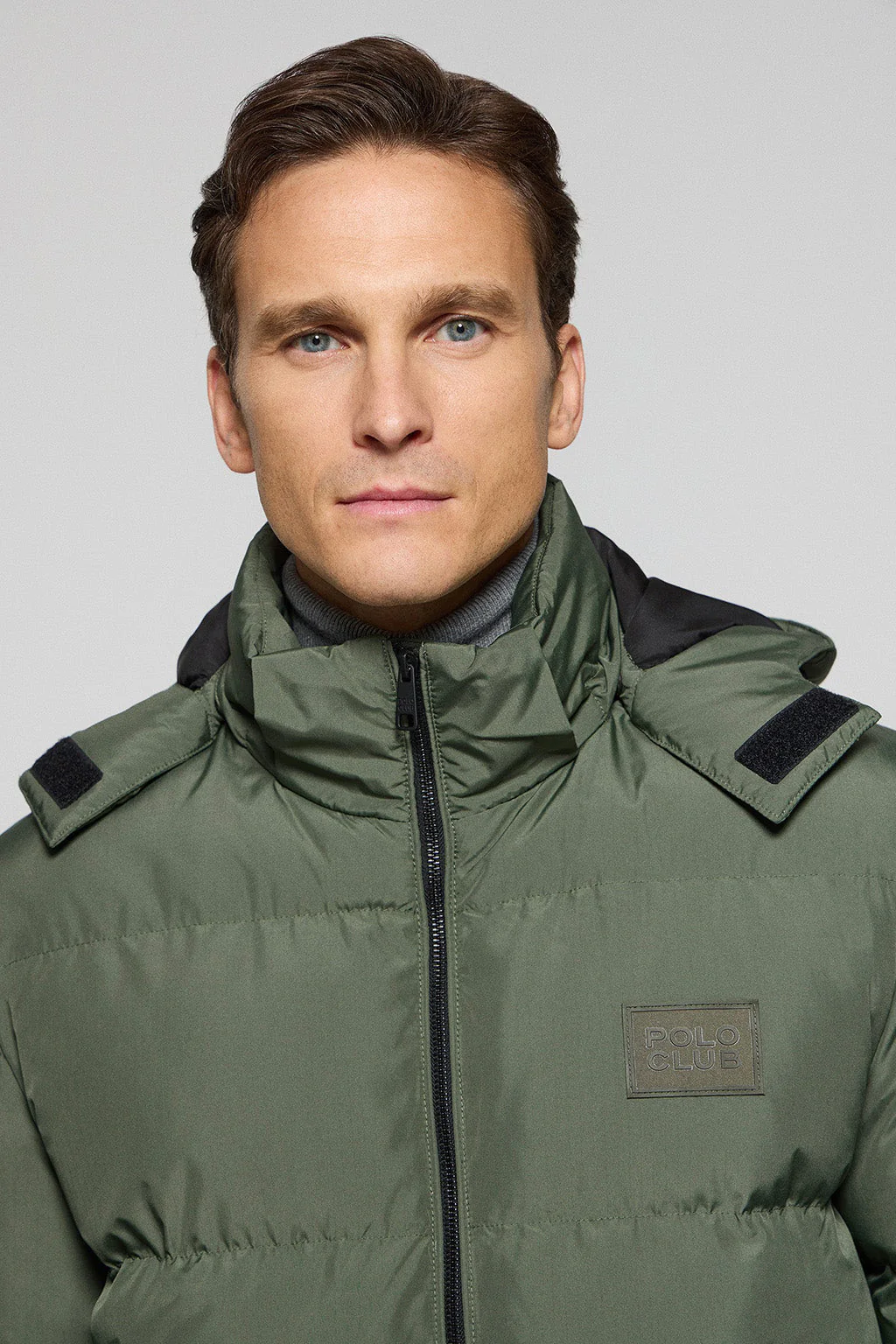 Khaki coat Staten with detachable hood and Polo Club details - Image 2