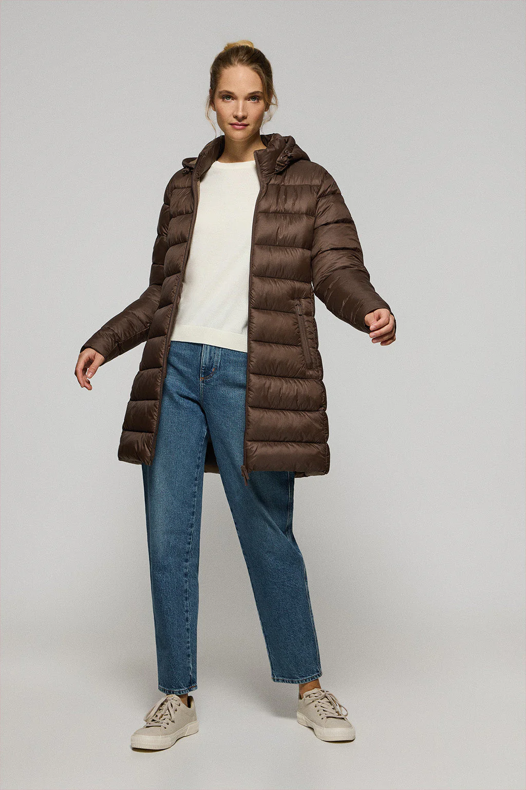 Brown ultralight coat Suzette with Rigby Go patch - Image 3