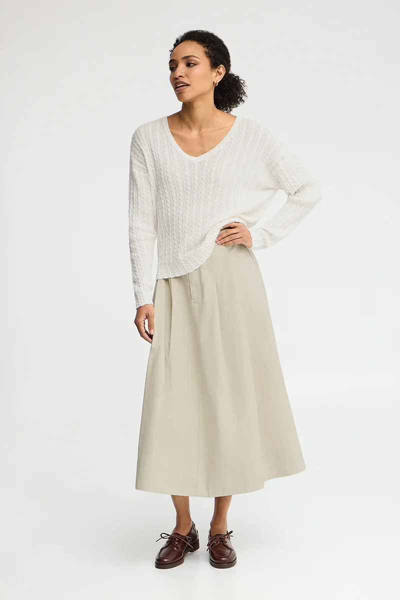 Nude cable-knit jumper with V-neck and Polo Club logo - Image 4