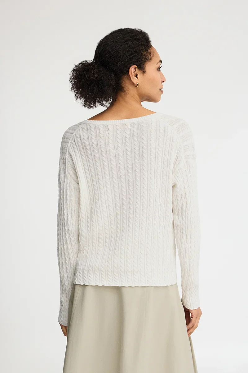 Nude cable-knit jumper with V-neck and Polo Club logo - Image 5