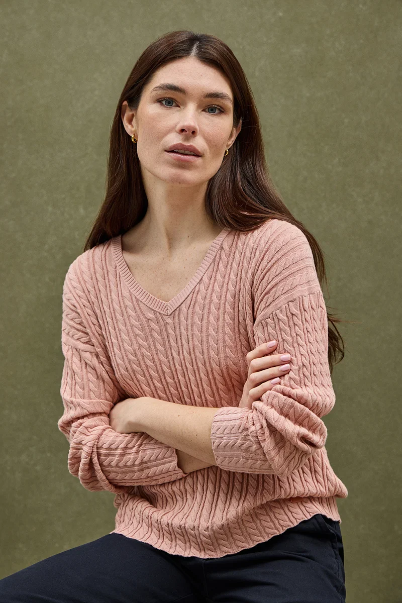 Pale-pink cable-knit jumper with V-neck and Polo Club logo - Image 5
